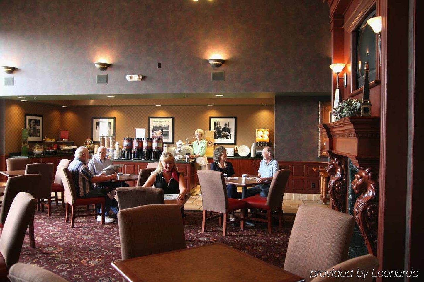 Hampton Inn & Suites Scottsburg Ristorante foto